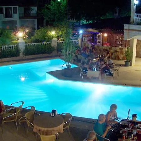 호텔 Ates 아키아카